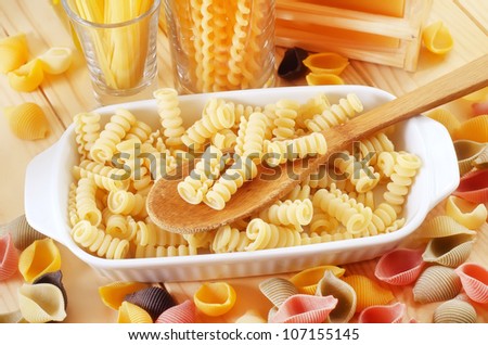 color pasta, raw pasta