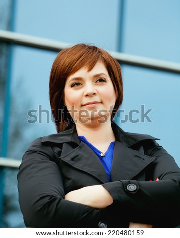 beauty brunette mature woman outside, business people at work smiling