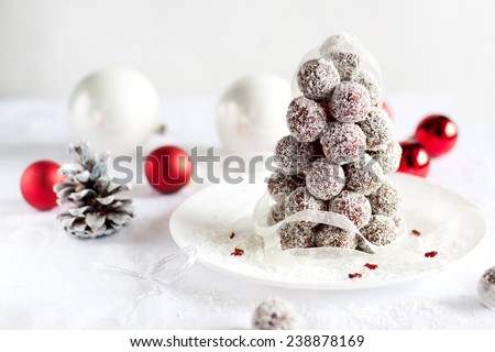 Creative Christmas food - truffles Christmas tree