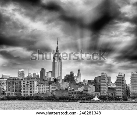 Black and white aerial view of Manhattan skyline, New York City.