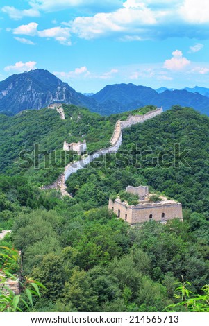 Landscape photo of the wild Great Wall under blue clear sky, the Jiankou section, the most beautiful part