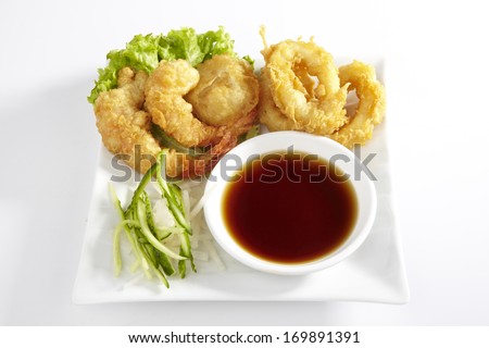 Stir Fried Seafood with White Sauce