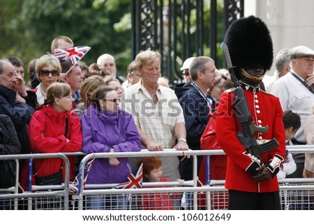 LONDON - JUNE 16: Queen's Soldier at Queen's Birthday Parade on June 16, 2012 in London, England. Queen's Birthday Parade take place to Celebrate Queen's Official Birthday in every June in London.