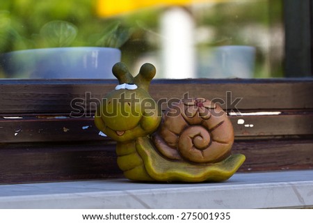 Ceramic snail / Figures on the windowsill. Figure for the garden.
