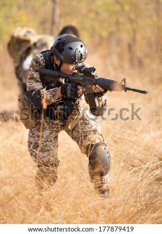 soldier training gun tactic