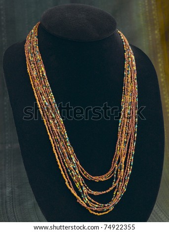 The fancy beads necklaces nice design and great for casual party