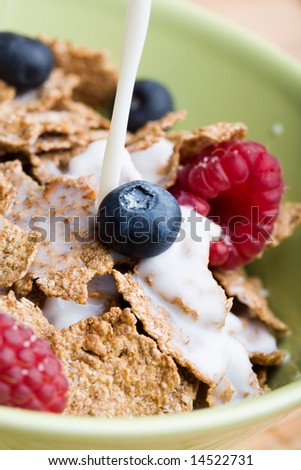 Healthy breakfast cereal with fresh berries