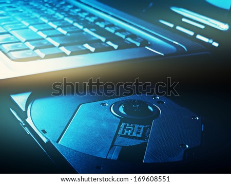 Open optical disc drive on a notebook