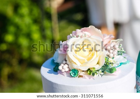 Design table for visiting the wedding ceremony beautiful flowers