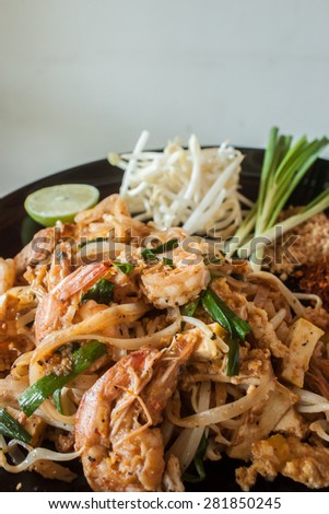 Thailand Food fried with sauce and the fried shrimp in Thailand Thailand is Shrimp Pad Thai Recipe