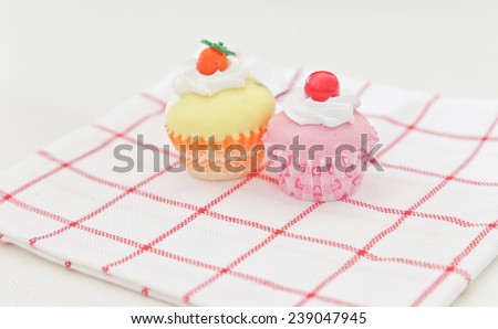 Mini cupcake.