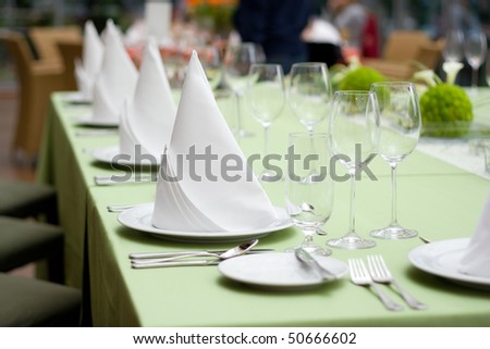 Green Fine Wedding Table Setting