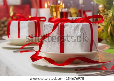 Special Christmas gifts for everyone on plates