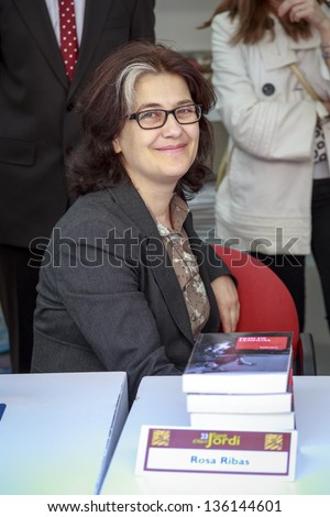BARCELONA - APRIL 23: Rosa Ribas author,Signing his book, Gift of Tongues, National Day of the Book 