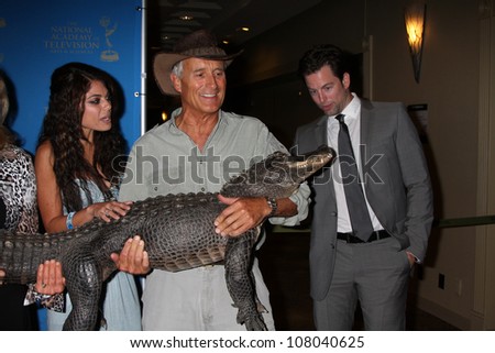LOS ANGELES - JUN 17:  Lindsay Hartley, Jack Hanna & Baby Alligator, Michael Muhney arriving at the 38th Annual Daytime Creative Arts & Entertainment Emmy Awards on June 17, 2011 in Los Angeles, CA