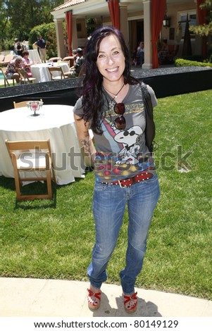 BEVERLY HILLS - JUN 14: Erin Hamilton at Reality Cares presents 'The Dogs Next Door', a Hollywood Celebrity Benefit at a private estate in Beverly Hills, California on June 14, 2008