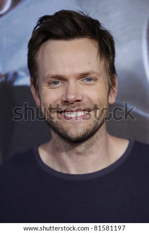 LOS ANGELES - JUL 23: Joel McHale at the \'Cowboys & Aliens\' world premiere at the Civic Theater in San Diego, California on July 23, 2011