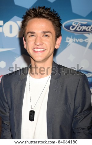 LOS ANGELES - MAR 11: Aaron Kelly American Idol Top 12 Party for Season 9 held at the Industry Club on March 11, 2010 in Los Angeles, California