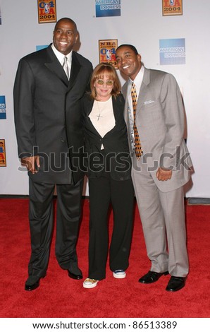 LOS ANGELES - FEB 12: Magic Johnson, Penny Marshall, Isaih Thomas at the \'A Tribute to Magic Johnson on February 12, 2004 at the Shrine Auditorium, in Los Angeles, California
