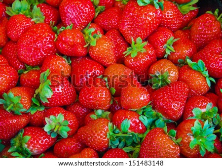 Seamless texture of juicy strawberries
