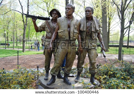 Washington DC Vietnam Veteran\'s Memorial - The Three Soldiers