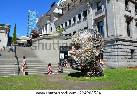 VANCOUVER, CANADA - JULY 27: Douglas Coupland's Head  at Vancouver Art Gallery on July 27 , 2014 in Vancouver, Canada. Gallery is 5th largest art gallery in Canada and largest in Western Canada.
