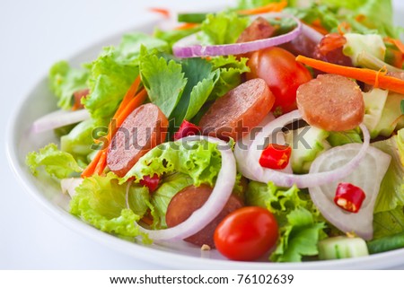 thai fusion food sausage salad picy-sour dressing