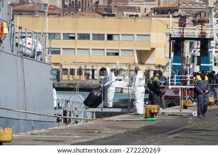 Arrived in the port of Catania on patrol Denaro Finance Guard carrying 220 migrants including 5 women.The immigrants were rescued about forty miles north of Libya.