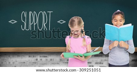 The word support and elementary pupils reading against teal