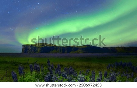 Similar – Foto Bild Szenische Nordlichter bei Nacht in bergigem Terrain