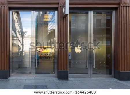 GENEVA - NOVEMBER 3: An Apple store November 3, 2013, Geneva, Switzerland. Apple sold 33.8 million iPhones, 14.1 million iPads and 4.6 million Macs in the 2013 fourth quarter making $9.9 billion cash.