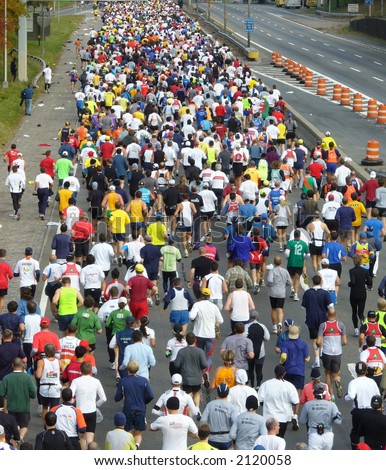 Runners pack the streets of New York City during the 2006 ING New York City Marathon