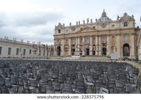 View of St. Peter\'s Square and St. Peter\'s Basilica, Vatican.