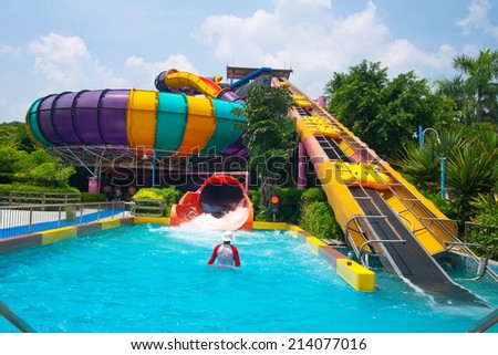 GUANGZHOU, CHINA - AUG 30: chimelong water park on Aug 30, 2014 in Guangzhou. Chimelong Waterpark is the largest waterpark in the world.