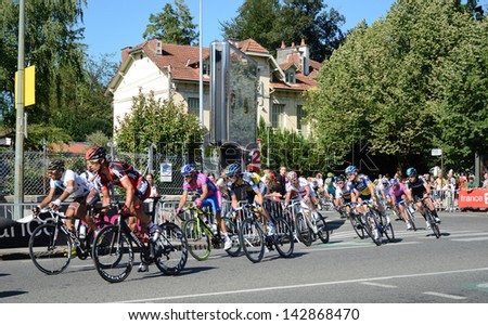 PAU, FRANCE - JULY 16 2012: Participants of the 99th cycle race \