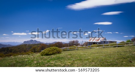 Craig\'s Hut (as seen in the Man from Snowy River movie) in the Victorian alps, Australia
