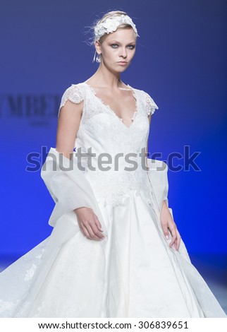 BARCELONA - MAY 07: a model walks on the Cymbeline bridal collection 2016 catwalk during the Barcelona Bridal Week runway on May 07, 2015 in Barcelona, Spain.