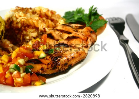 grilled chicken breast with mango salsa and baked pasta