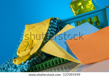 Washing and cleaning equipment, cleaning set