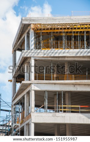 Concrete building i being built