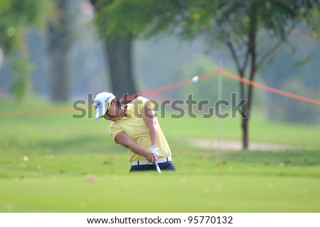 PATTAYA, THAILAND-FEBRUARY 16:Yani Tseng of Taiwan hits a shot during hole17 the first round the Honda LPGA 2012 on February 16,2012 at Siam Country Club Old Course in Pattaya,Thailand