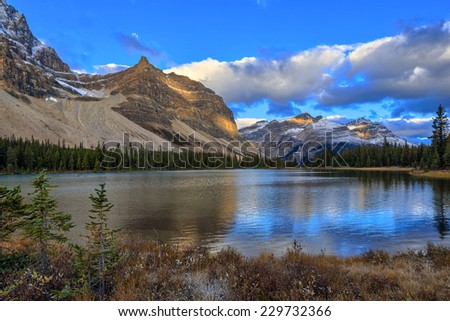 Sunrise at Bow Lake, Icefields Parkway, Alberta, Canada