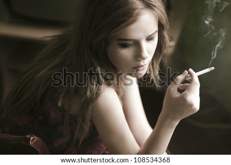Girl smoking images - usseek.com