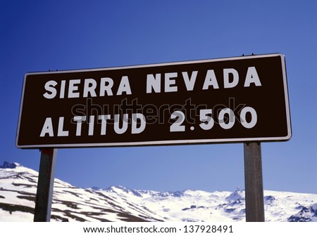 Similar – Foto Bild Skigebiet der Sierra Nevada im Winter, voller Schnee.