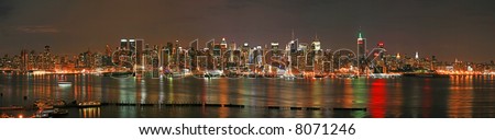Panorama Manhattan skyline at Christmas Eve, New York City - huge file (21 MB) for poster-size printing