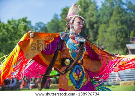 MARIPOSA ,USA - MAY 11 : Unidentified Native Indian dancer takes part at the Mariposa 20th annual Pow Wow in California , USA on May 11 2013 ,Pow wow is native American cultural gathernig event.