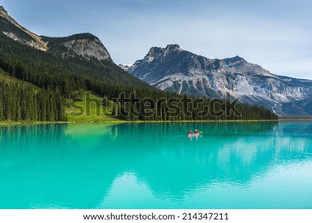 Emerald Lake in the Yoho National Park canada