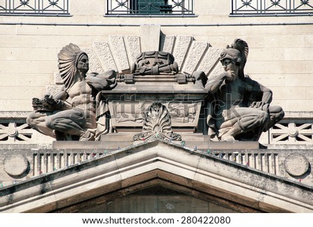 Ornate sculpture featuring an Indian Chief and Roman Gladiator/Ornate Sculpture/Ornate sculpture featuring an Indian Chief and Roman Gladiator