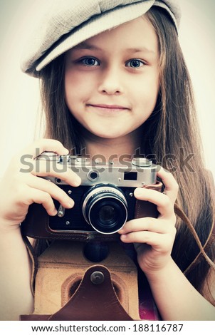 little girl vintage photographer