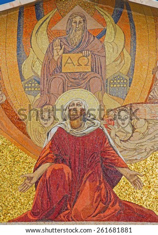 JERUSALEM, ISRAEL - MARCH 3, 2015: The mosaic on the portal of The Church of All Nations (Basilica of the Agony) by Professor Giulio Bargellini (1922 - 1924). Jesus and God the Father.